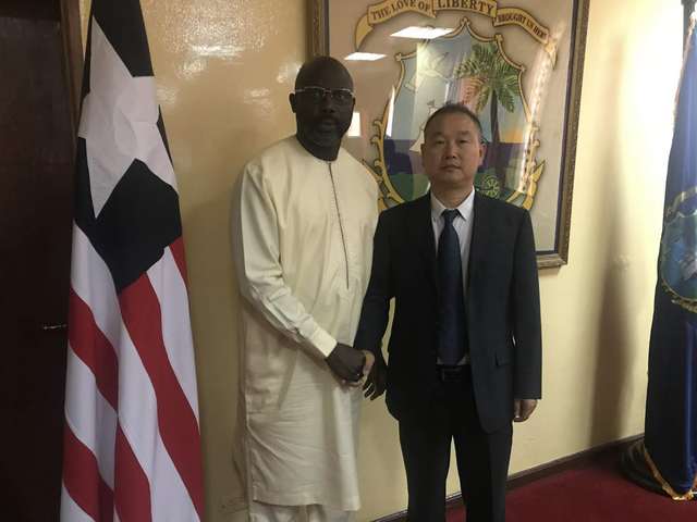 中国代表团出使利比里亚  总统乔治·维阿接见我司代表